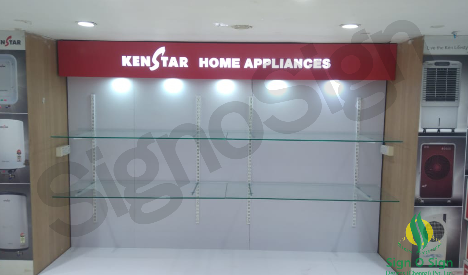 Standee & MS Display Stand